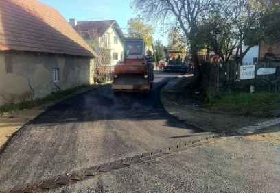 Asfaltiranje ulice Bana Josipa Jelčića u Eminovcima
