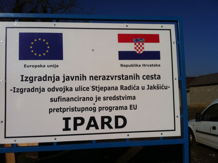 Odvojak ulice Stjepana Radića u Jakšiću